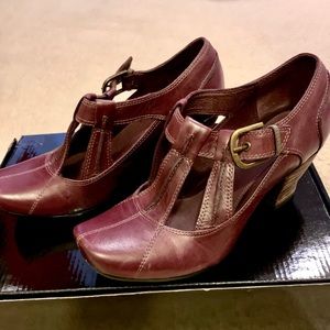 Clark's Maroon Heels